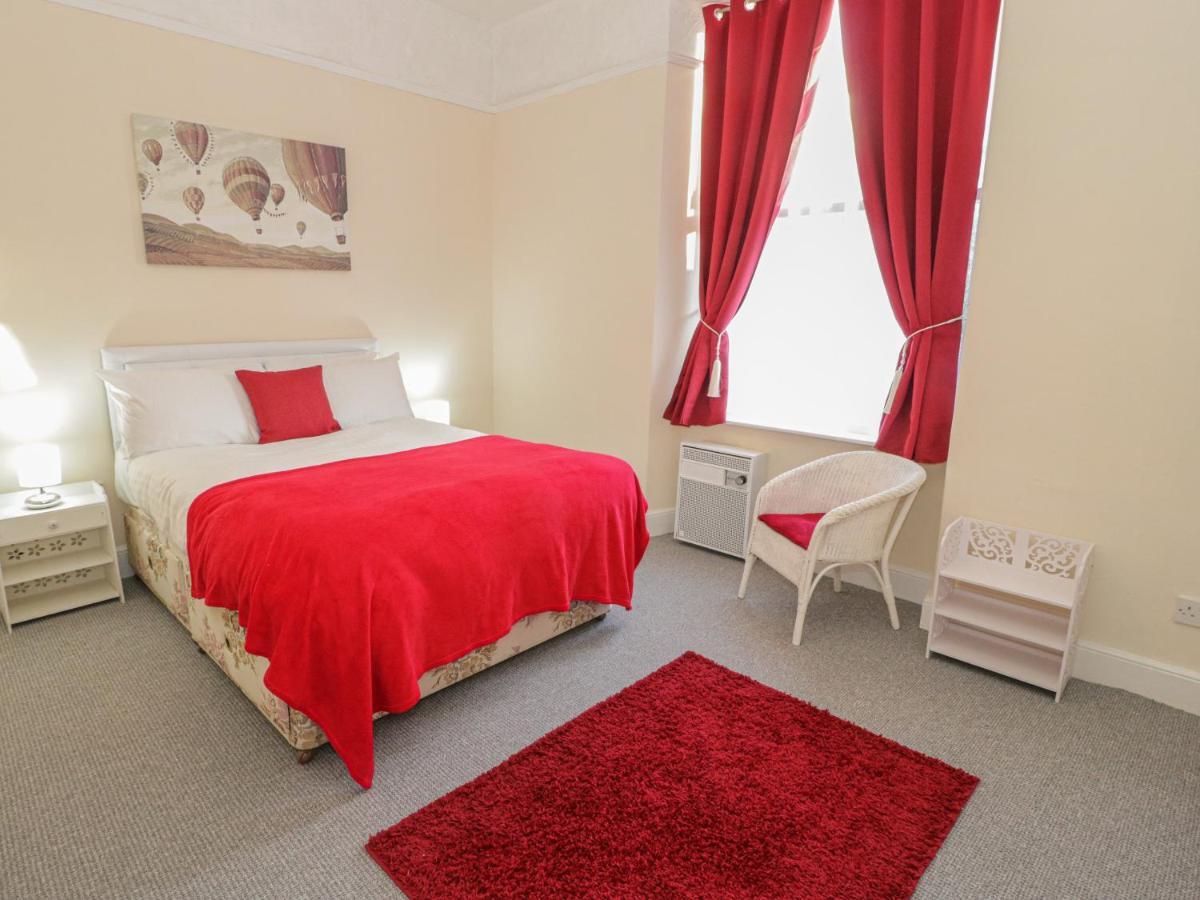 Llys Madoc, First Floor Flat Apartment Penmaenmawr Ngoại thất bức ảnh