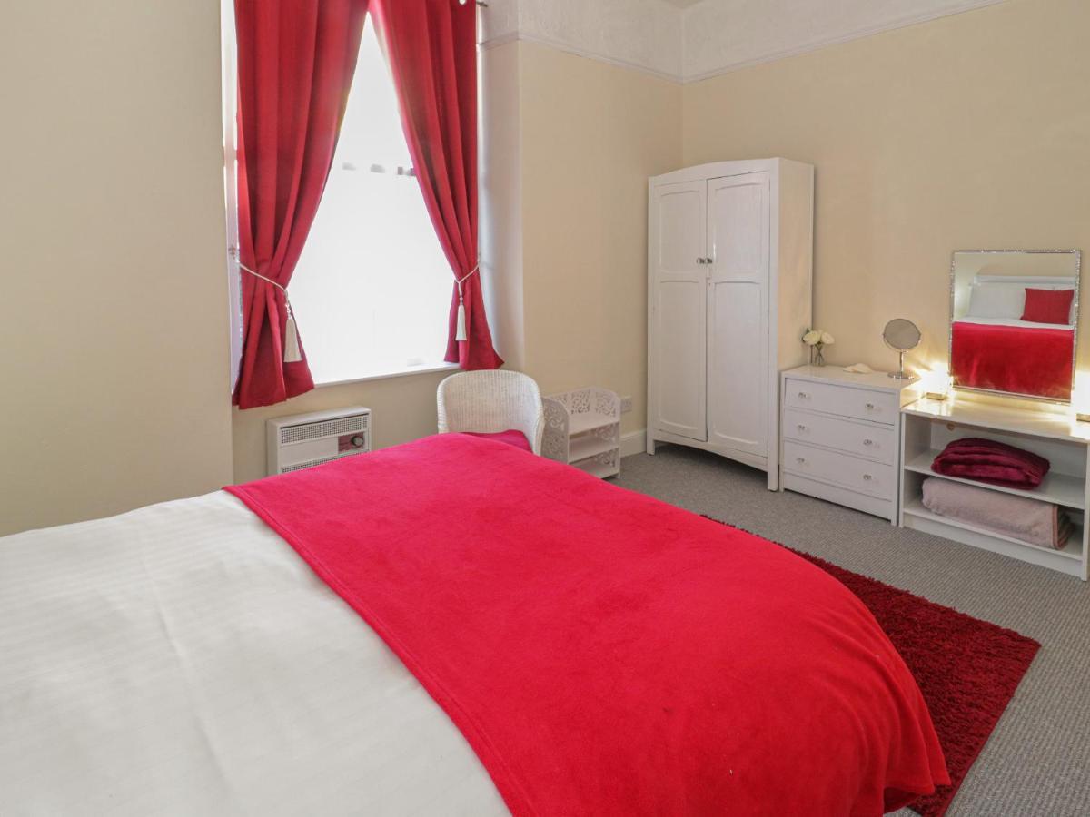 Llys Madoc, First Floor Flat Apartment Penmaenmawr Ngoại thất bức ảnh